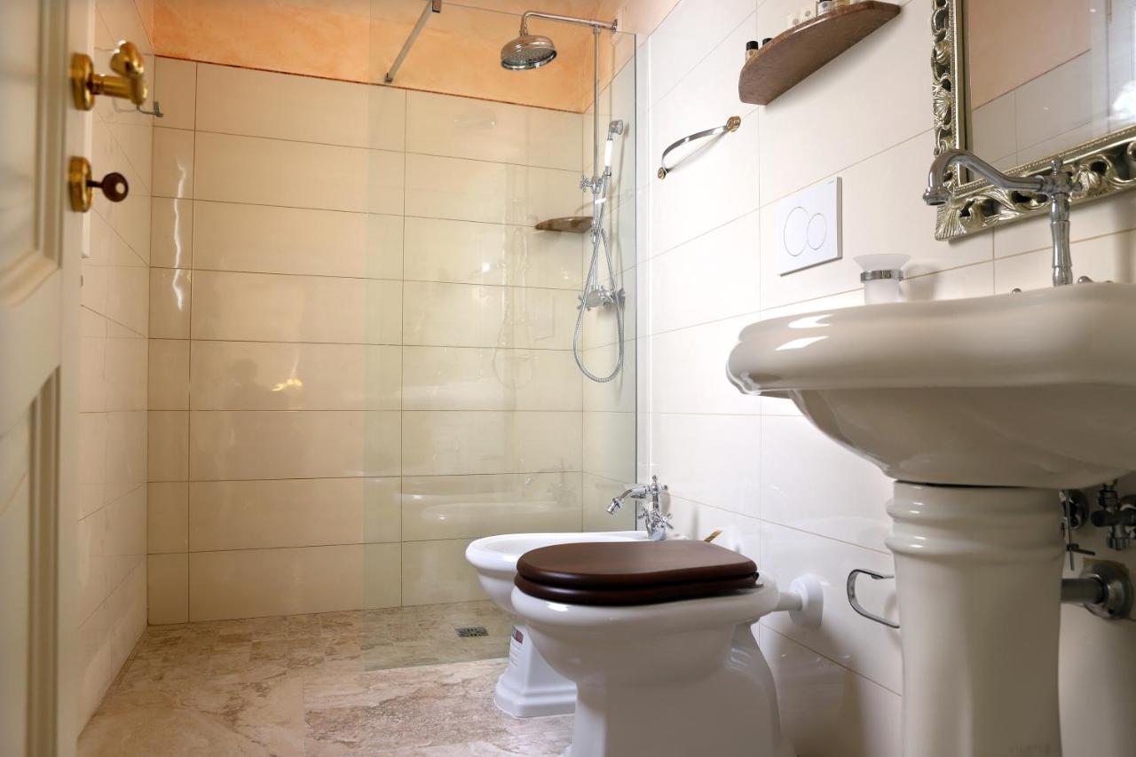 Palazzo Castiglione Bed & Breakfast Gallipoli Luaran gambar
